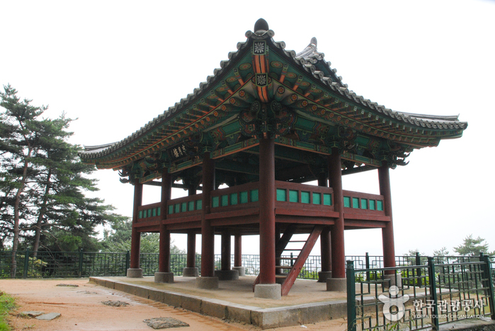 부소산성 반월루